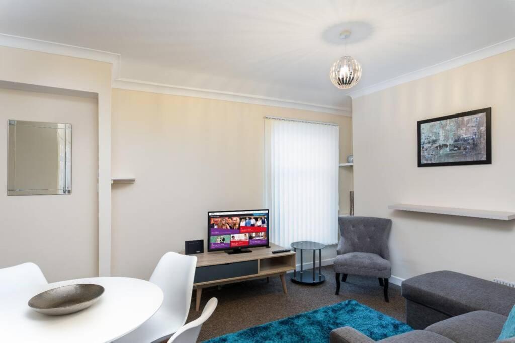 Sleeps 5, Smart Tv'S In Bedrooms Суонси Экстерьер фото
