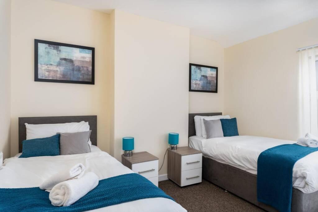 Sleeps 5, Smart Tv'S In Bedrooms Суонси Экстерьер фото